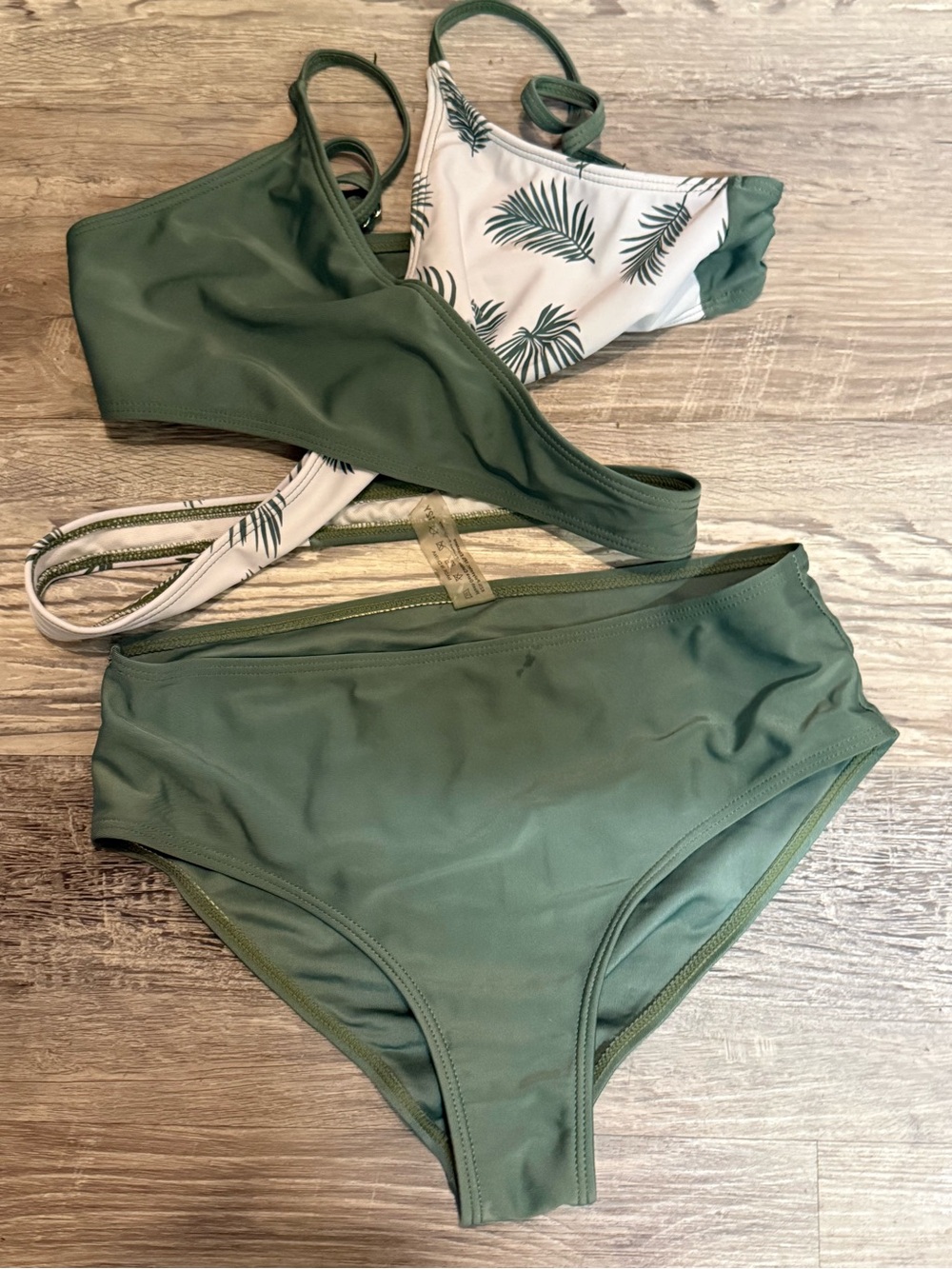 SHEIN Olive Green Palm Print Kids Bikini Set